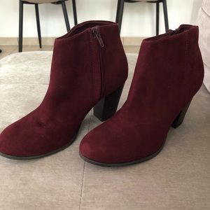 Wine Ankle boots Old Navy